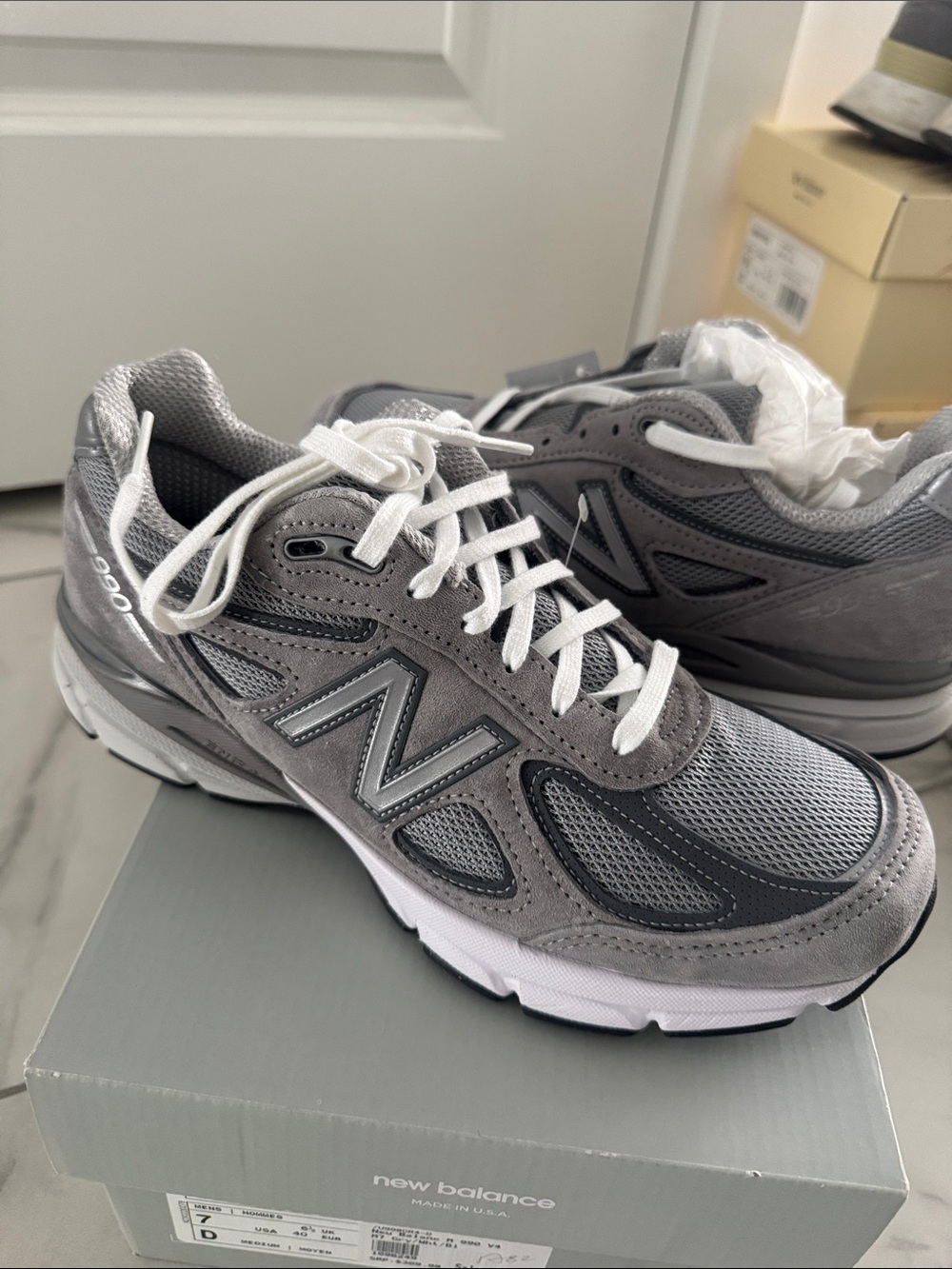 New Balance 990V4 - Picture 3 of 7